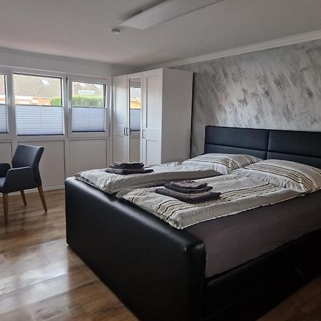 Ferienhaus Nordseeglueck Im Ferienpark Berumbur Bagian luar foto