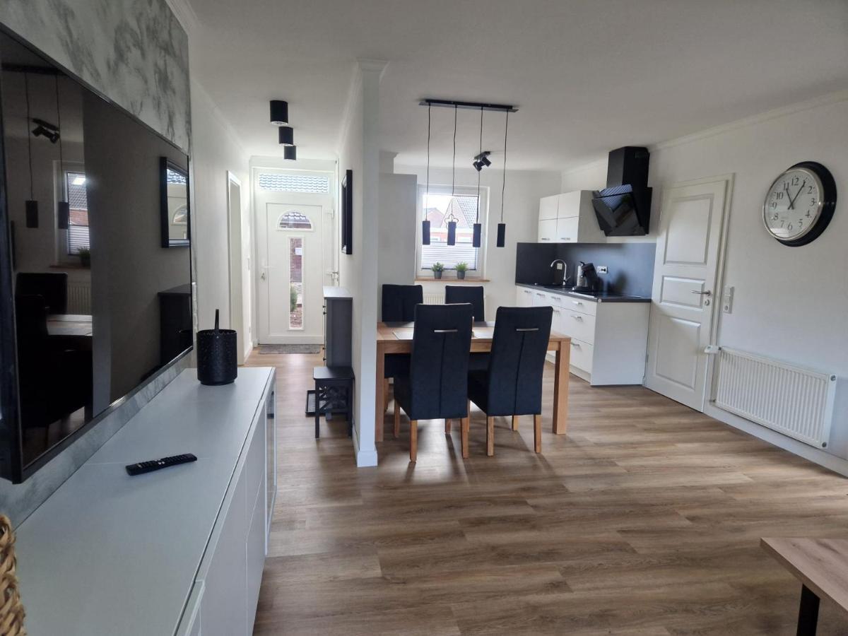 Ferienhaus Nordseeglueck Im Ferienpark Berumbur Bagian luar foto