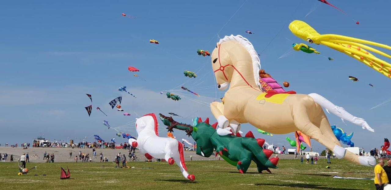 Ferienhaus Nordseeglueck Im Ferienpark Berumbur Bagian luar foto